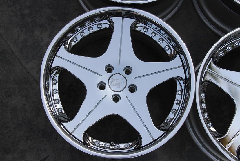Leon Hardiritt Orden | “18x9.5 & 10.5 ET +34 - Med Disk | Silver