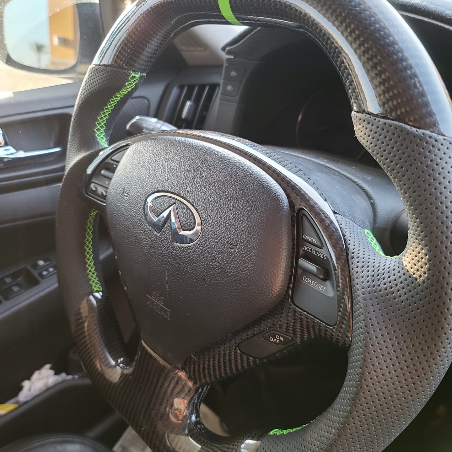 Custom Infinti G35-37 Carbon Fiber Steering Wheel| Q50 2013-21 - Image 2
