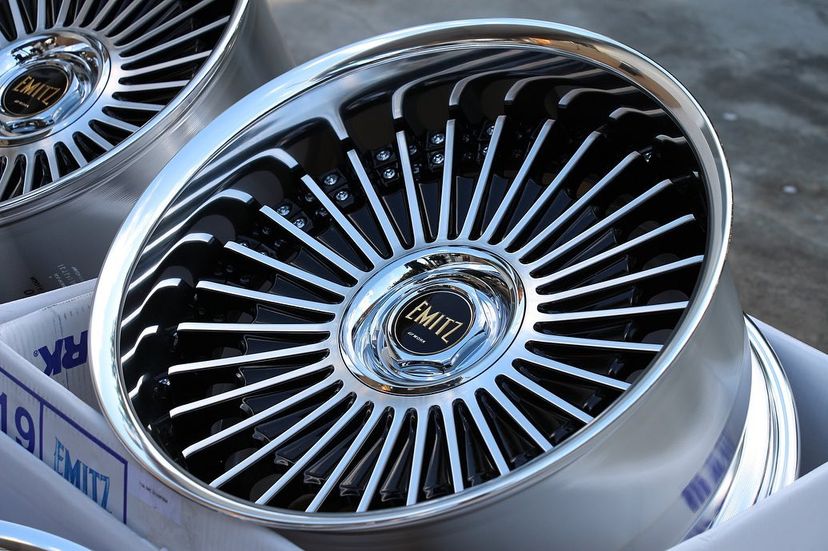 Work Emitz Wheels | “19x9.5 ET +24 - Reverse Lips | Gloss Silver - Image 4