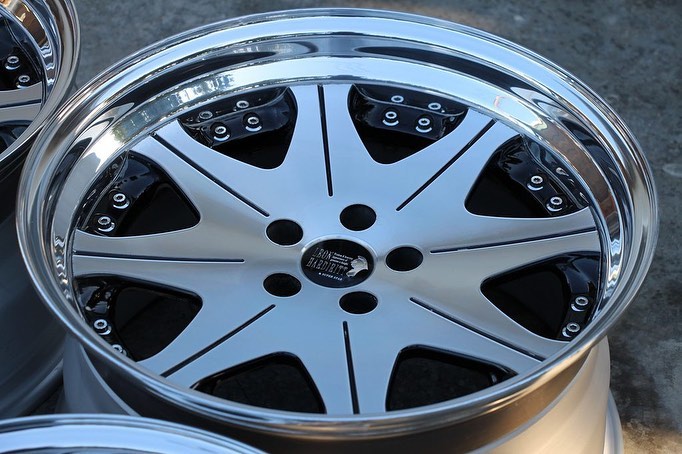 Leon Hardiritt Waffe Wheels | “19x10.5 ET +34 | RAW Chrome - Image 6