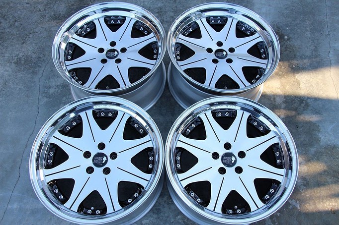 "19 inch Leon Hardiritt Waffe Wheels