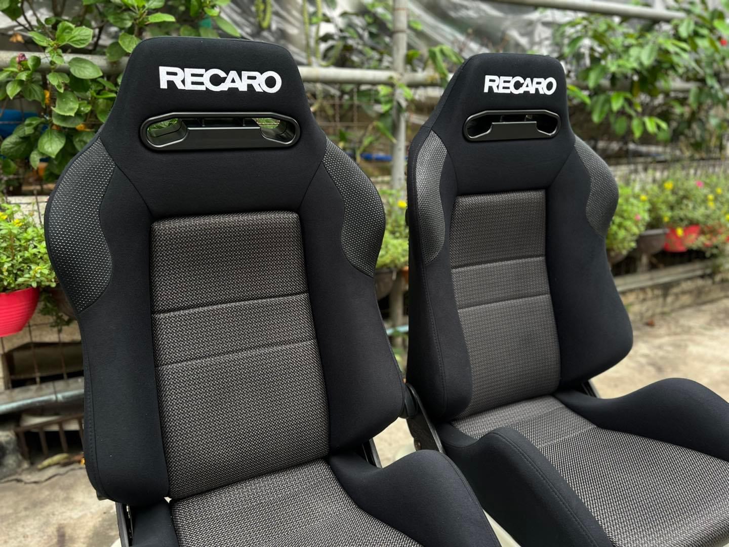 Recaro SR3 Seats | Black & Gray Confetti Body - Rooney Wheels