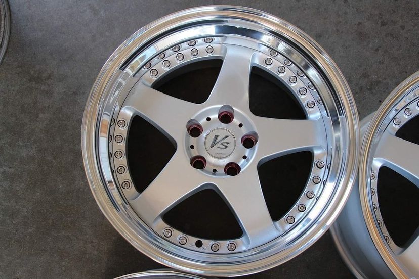 8F25924C-79F7-44AD-9B48-