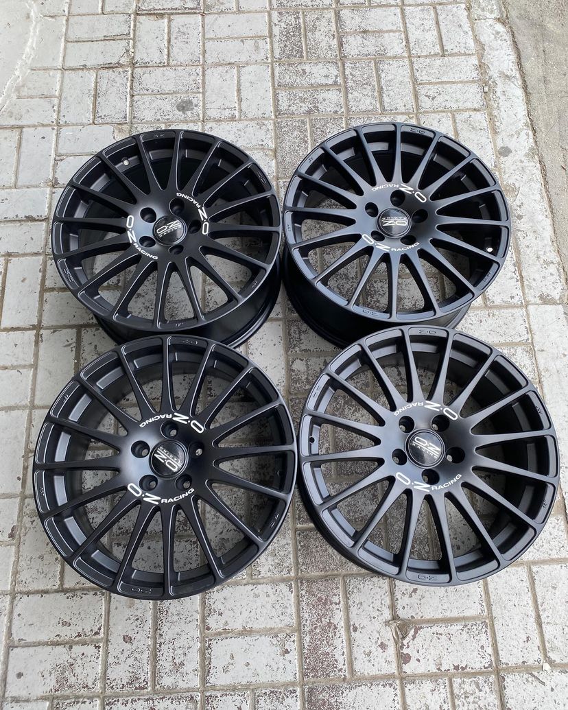 OZ Superturismo Black “18x8.5 “18x9.5 ET +50 5x112