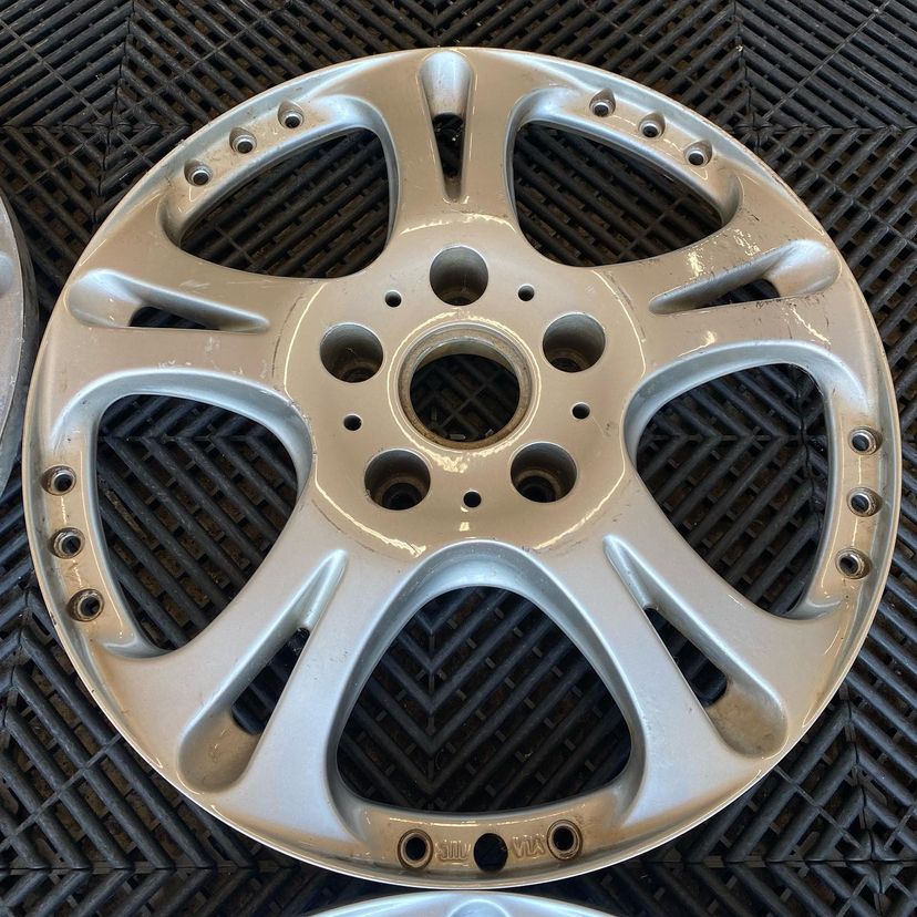 529A6A9F-5B4E-4E96-820B-