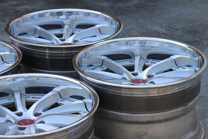 Wed Vishunu Wheels | "18x10.5 ET +18 & +22 - Reverse Lips | Raw Silver - Image 3