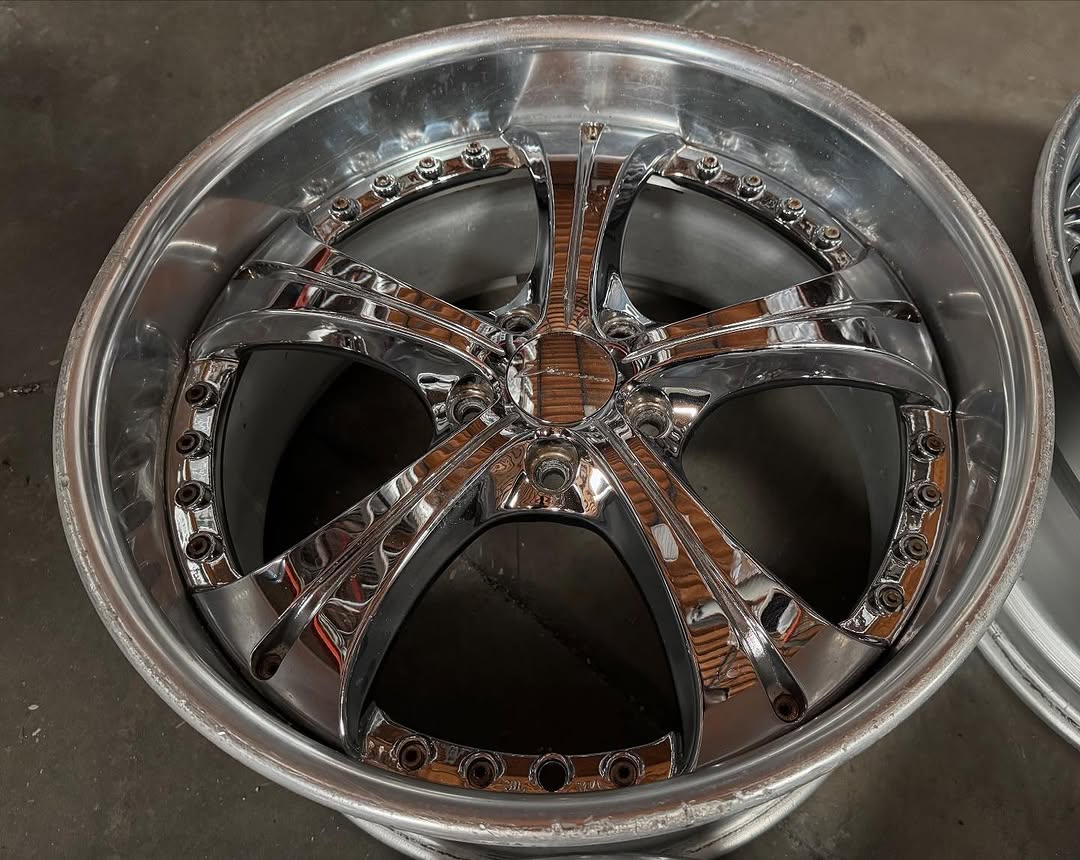 SSR Vienna Courage Wheels |"18x9.5 &10.5 ET +22 - Reverse Lips | Gloss Chrome - Image 6