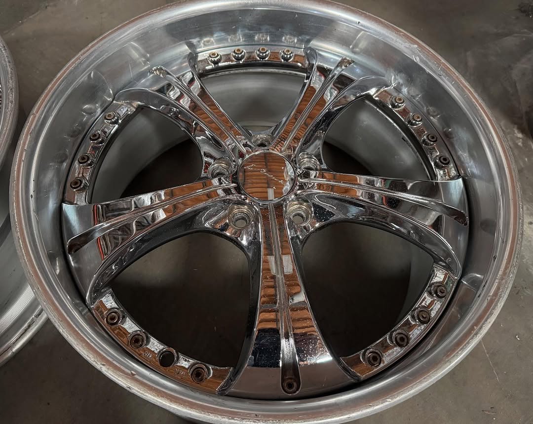 SSR Vienna Courage Wheels |"18x9.5 &10.5 ET +22 - Reverse Lips | Gloss Chrome - Image 3