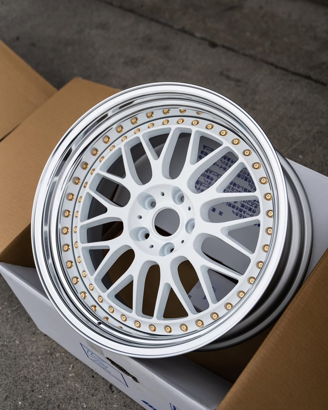 BBS LM Wheels | "17x8.5 & 9.5 ET +18 - 5x120| White - Image 2