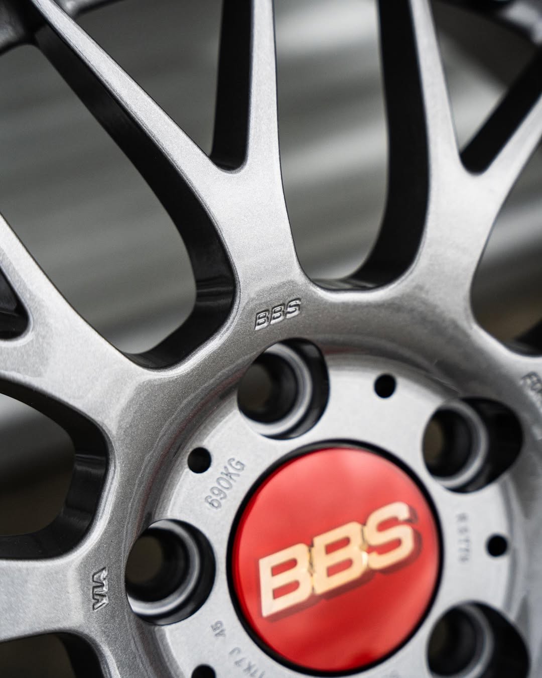 BBS LM Wheels | "18x9.5 ET+24 - 5x120 | Raw Black - Image 2