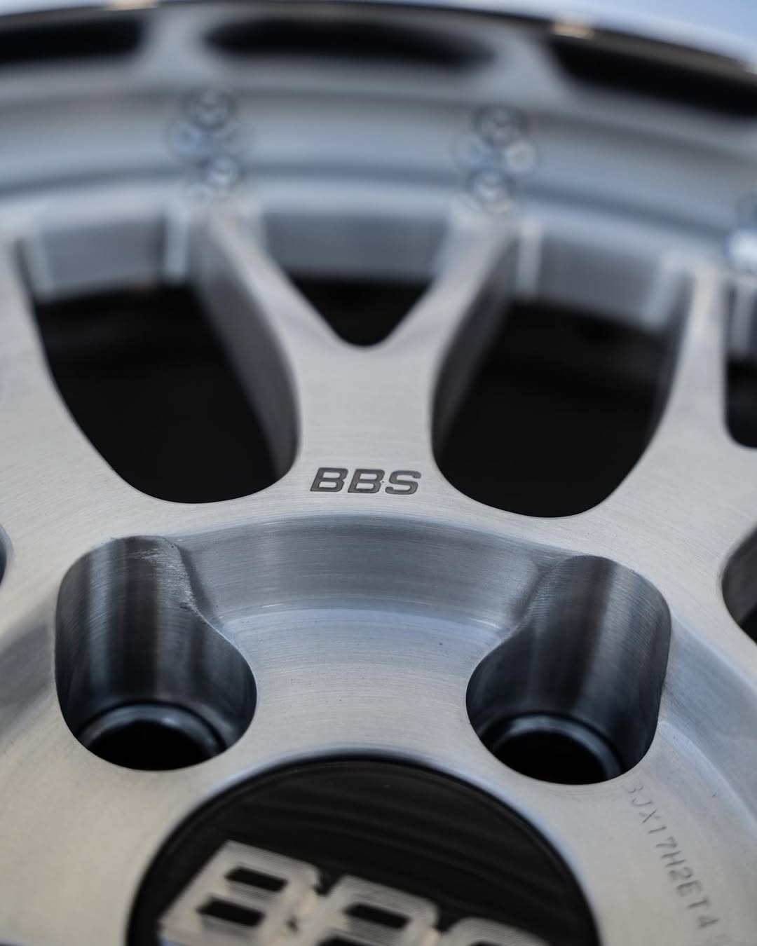 BBS LM Wheels | "18x8.5 & 9.5 ET +28 - 5x114.3 | Gloss Silver - Image 9