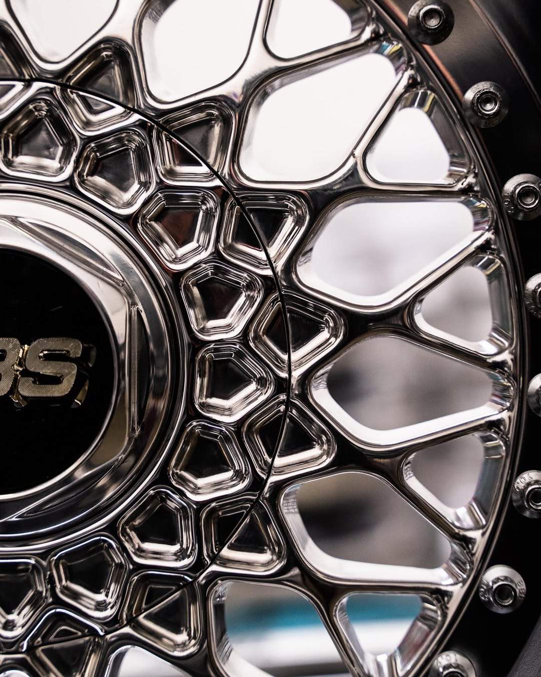 BBS RS Wheels | "18x9.5 ET +25- 5x114,3 | Raw Chrome - Image 4