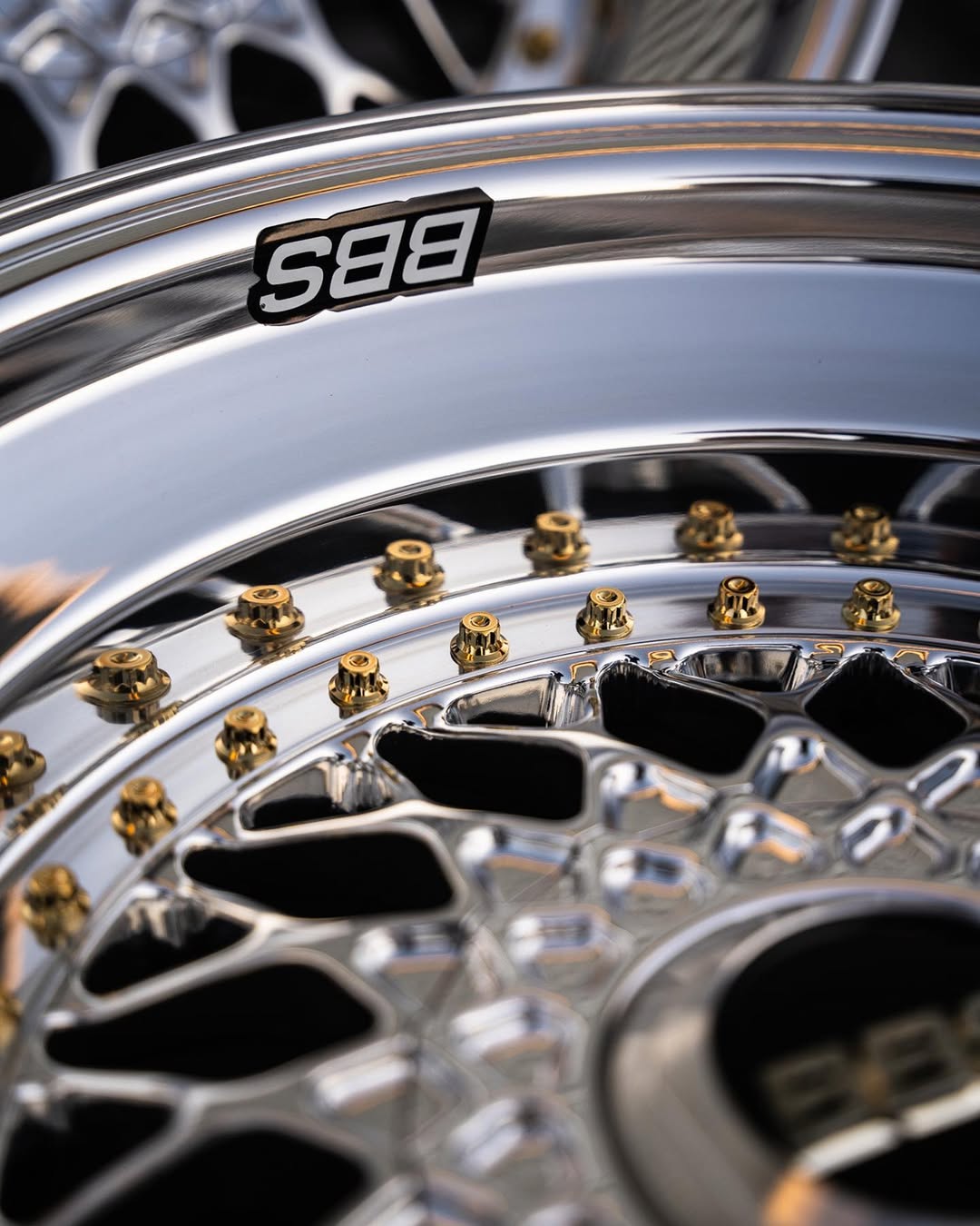 BBS RS Wheels | "18x.5 & 9,5 ET +22 - 5x120 | Raw Chrome - Image 3