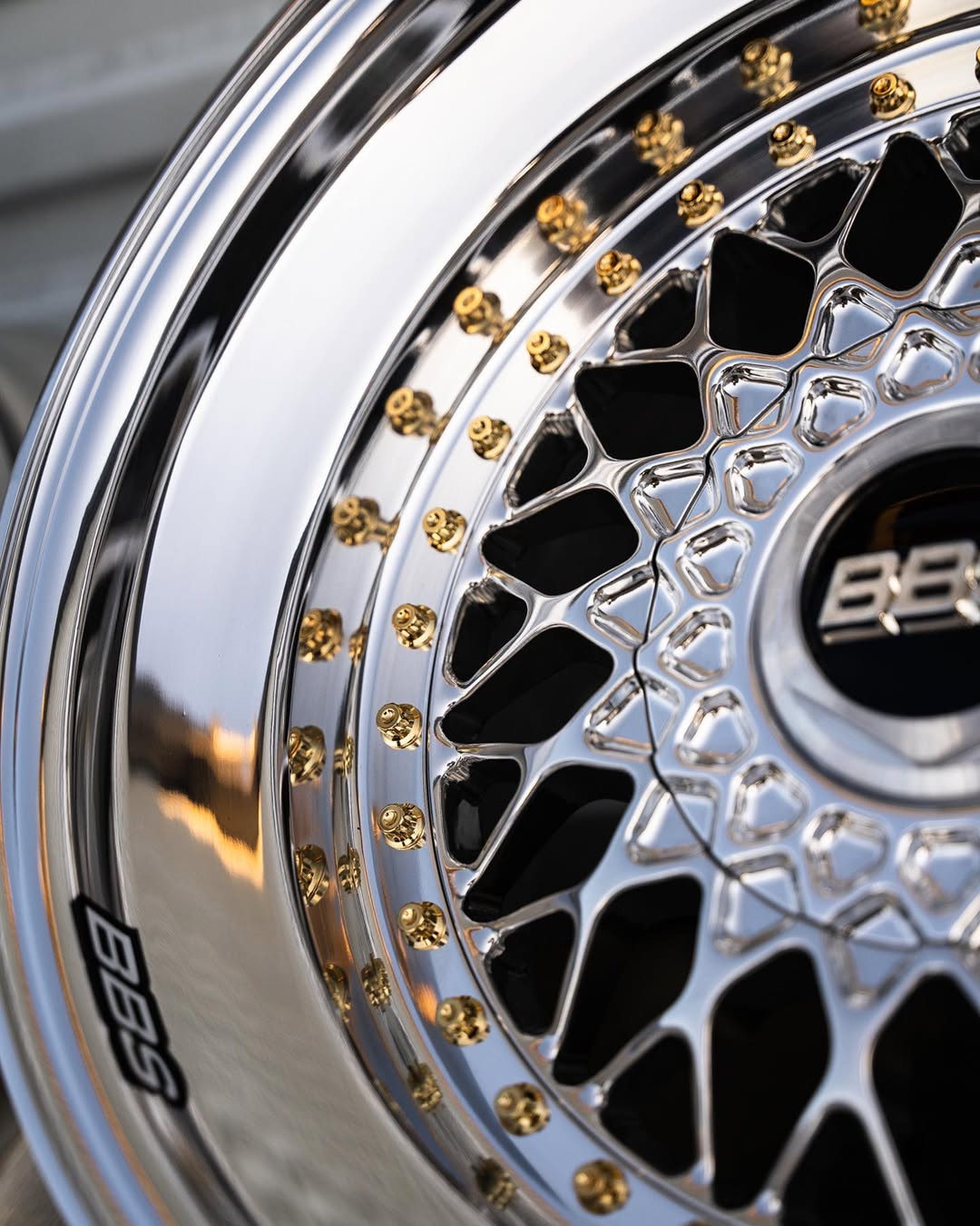 BBS RS Wheels | "18x.5 & 9,5 ET +22 - 5x120 | Raw Chrome - Image 4