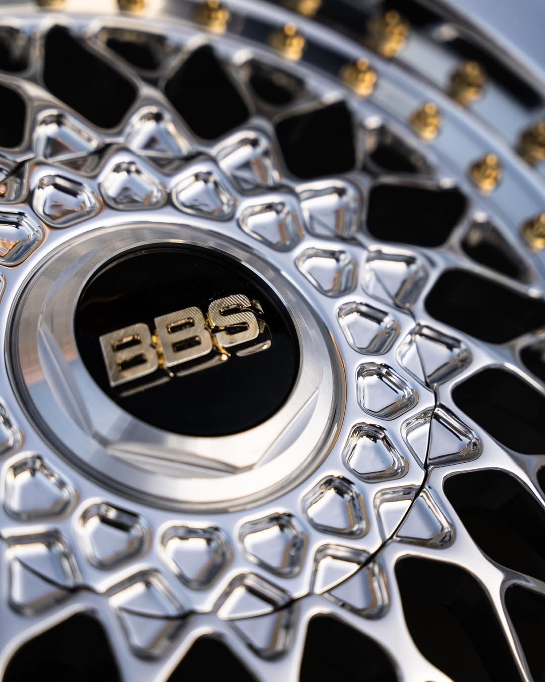 BBS RS Wheels | "18x.5 & 9,5 ET +22 - 5x120 | Raw Chrome - Image 5